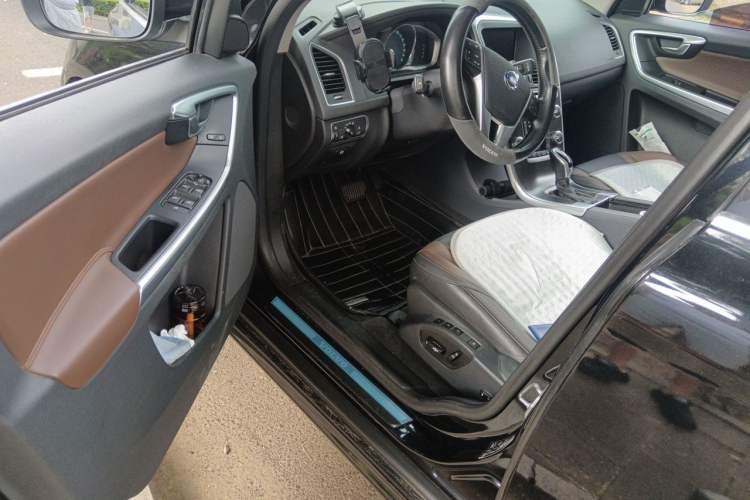 Used Volvo XC60 2015 T5 AWD Zhiyuan Edition Driver Seat