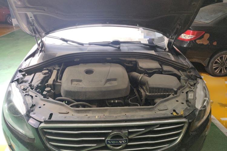 Used Volvo XC60 2015 T5 Smart Upgrade Model Engine Bay