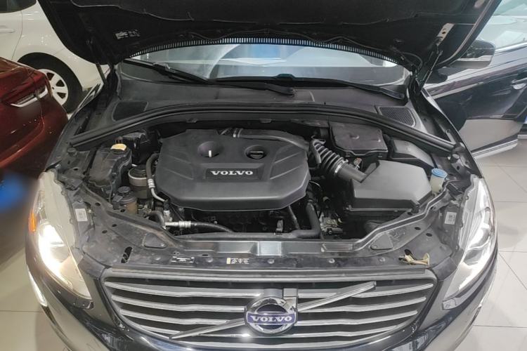 Used Volvo XC60 2015 T5 Zhiyi Edition Engine Bay