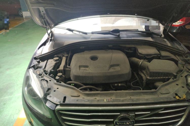 Used Volvo XC60 2015 T5 Smart Upgrade Model Engine Bay Right