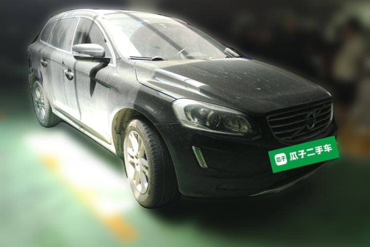 Used Volvo XC60 2015 T5 Smart Upgrade Model Front Right 45 Deg