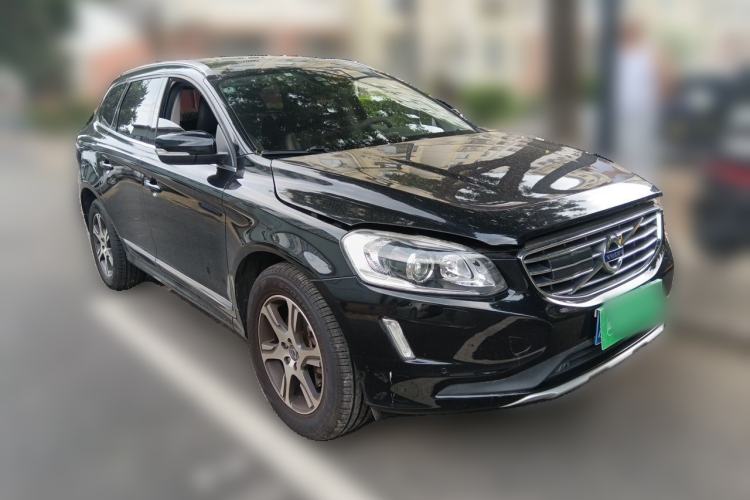 Used Volvo XC60 2015 T5 AWD Zhiyuan Edition Front Right 45 Deg