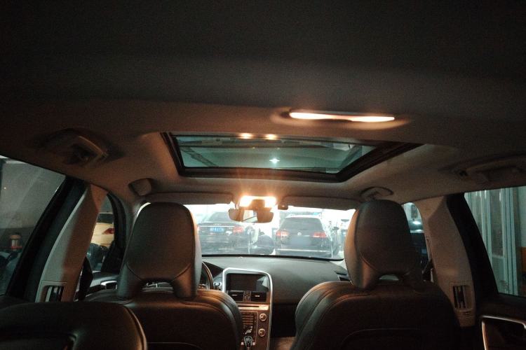 Used Volvo XC60 2015 T6 Zhiyi Edition Headliner