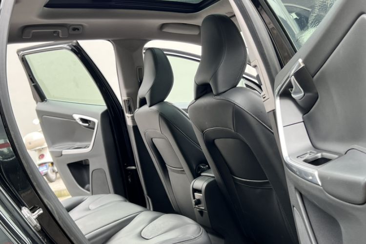 Used Volvo XC60 2015 T5 Zhiyi Edition Interior 2