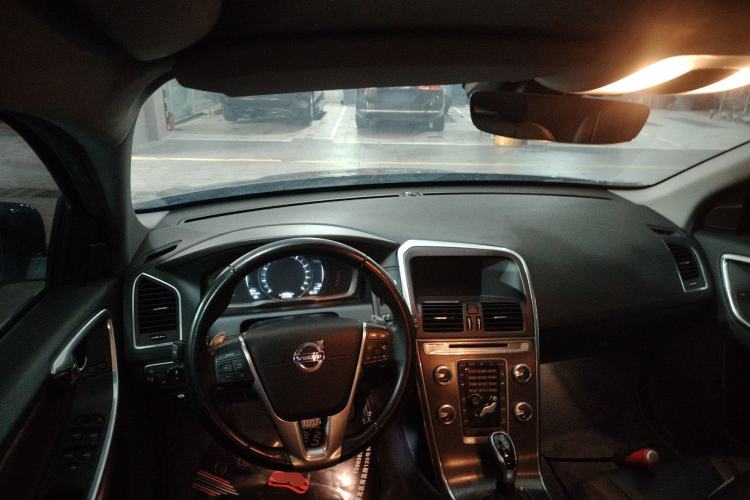 Used Volvo XC60 2015 T6 Zhiyi Edition Interior 2