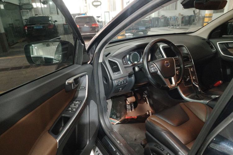 Used Volvo XC60 2015 T6 Zhiyi Edition Interior 3