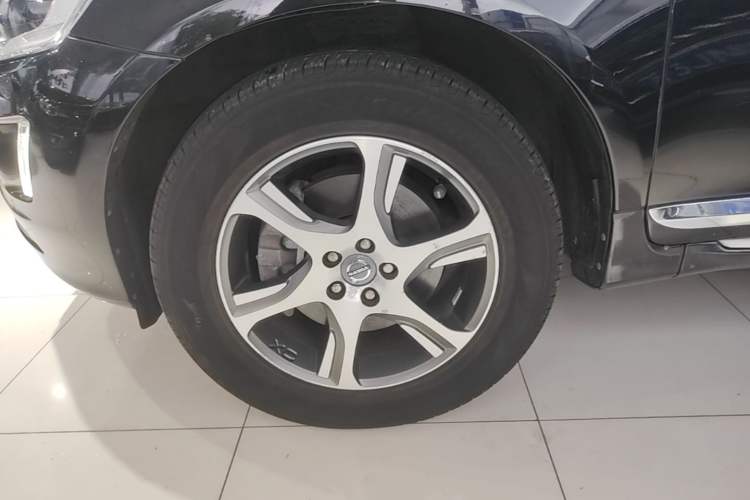 Used Volvo XC60 2015 T5 Zhiyi Edition Left Front Wheel Hub