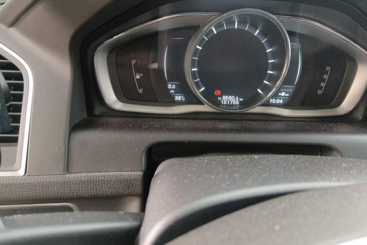Used Volvo XC60 2015 T5 AWD Zhiyuan Edition Odometer Close Up