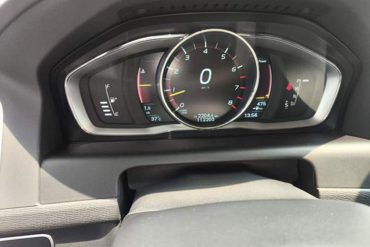 Used Volvo XC60 2015 T5 AWD Zhiyuan Edition Odometer Close Up