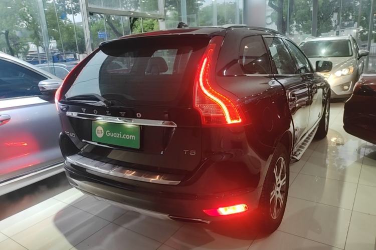 Used Volvo XC60 2015 T5 Zhiyi Edition Rear Right 45 Deg