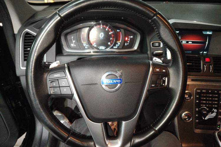 Used Volvo XC60 2015 T6 Zhiyi Edition Steering Wheel