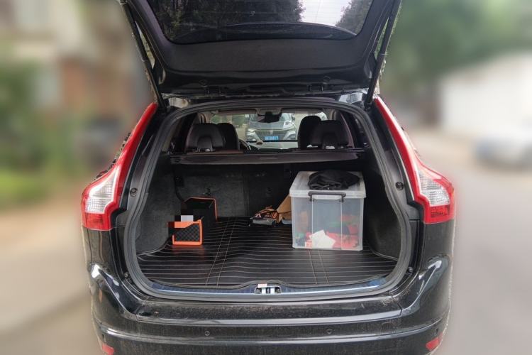 Used Volvo XC60 2015 T5 AWD Zhiyuan Edition Trunk