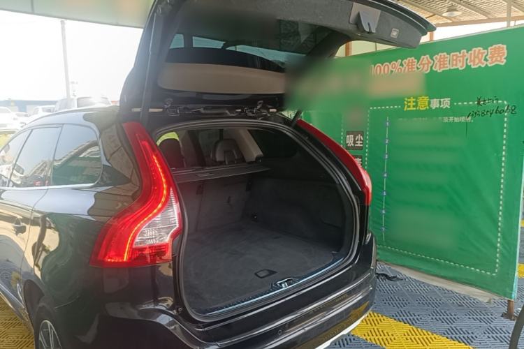 Used Volvo XC60 2015 T5 Zhiya Edition Trunk