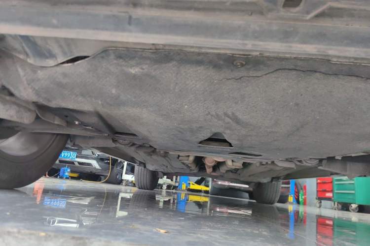 Used Volvo XC60 2015 T5 AWD Zhiyuan Edition Chassis Front