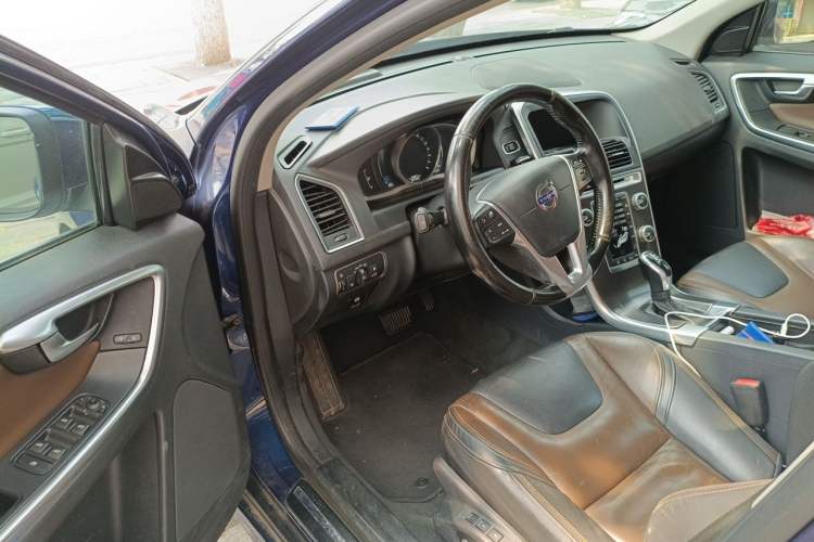 Used Volvo XC60 2015 T5 AWD Zhiyuan Edition Driver Seat