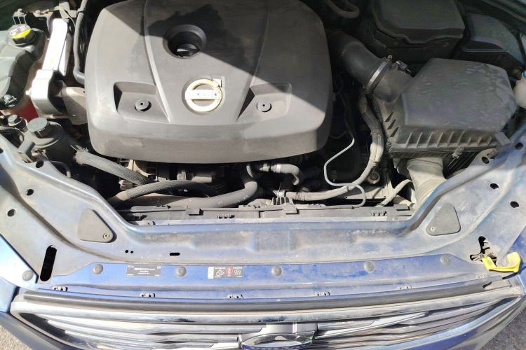 Used Volvo XC60 2015 T5 Smart Upgrade Model Engine Bay
