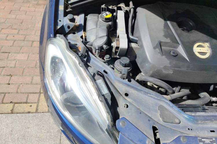 Used Volvo XC60 2015 T5 Smart Upgrade Model Engine Bay Right