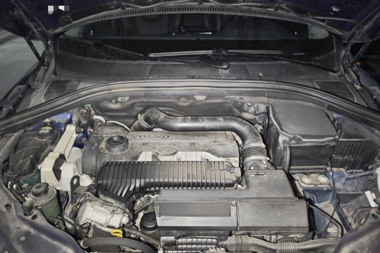 Used Volvo XC60 2015 T5 AWD Smart Drive Edition Engine Bay