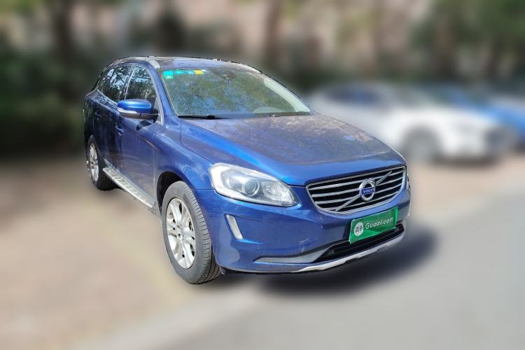 Used Volvo XC60 2015 T5 Smart Upgrade Model Front Right 45 Deg