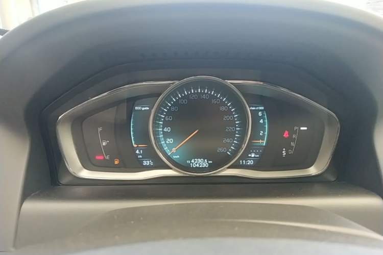 Used Volvo XC60 2015 T5 AWD Zhiyuan Edition Instrument Cluster