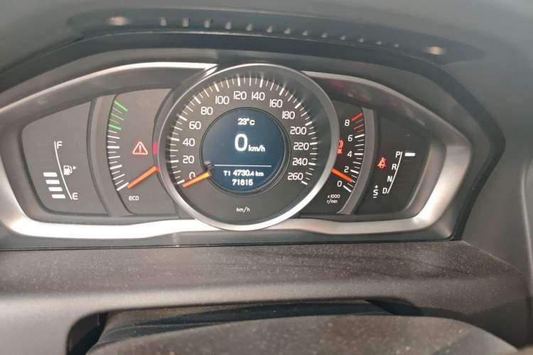 Used Volvo XC60 2015 T5 Smart Upgrade Model Instrument Cluster