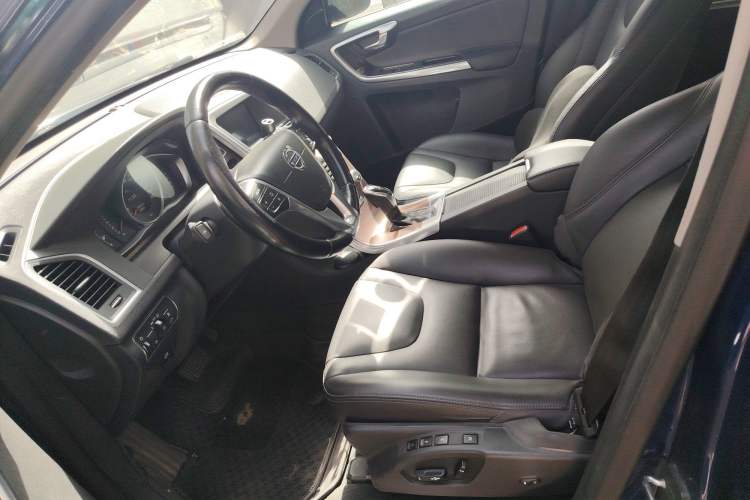 Used Volvo XC60 2015 T5 Smart Upgrade Model Left Front Seat