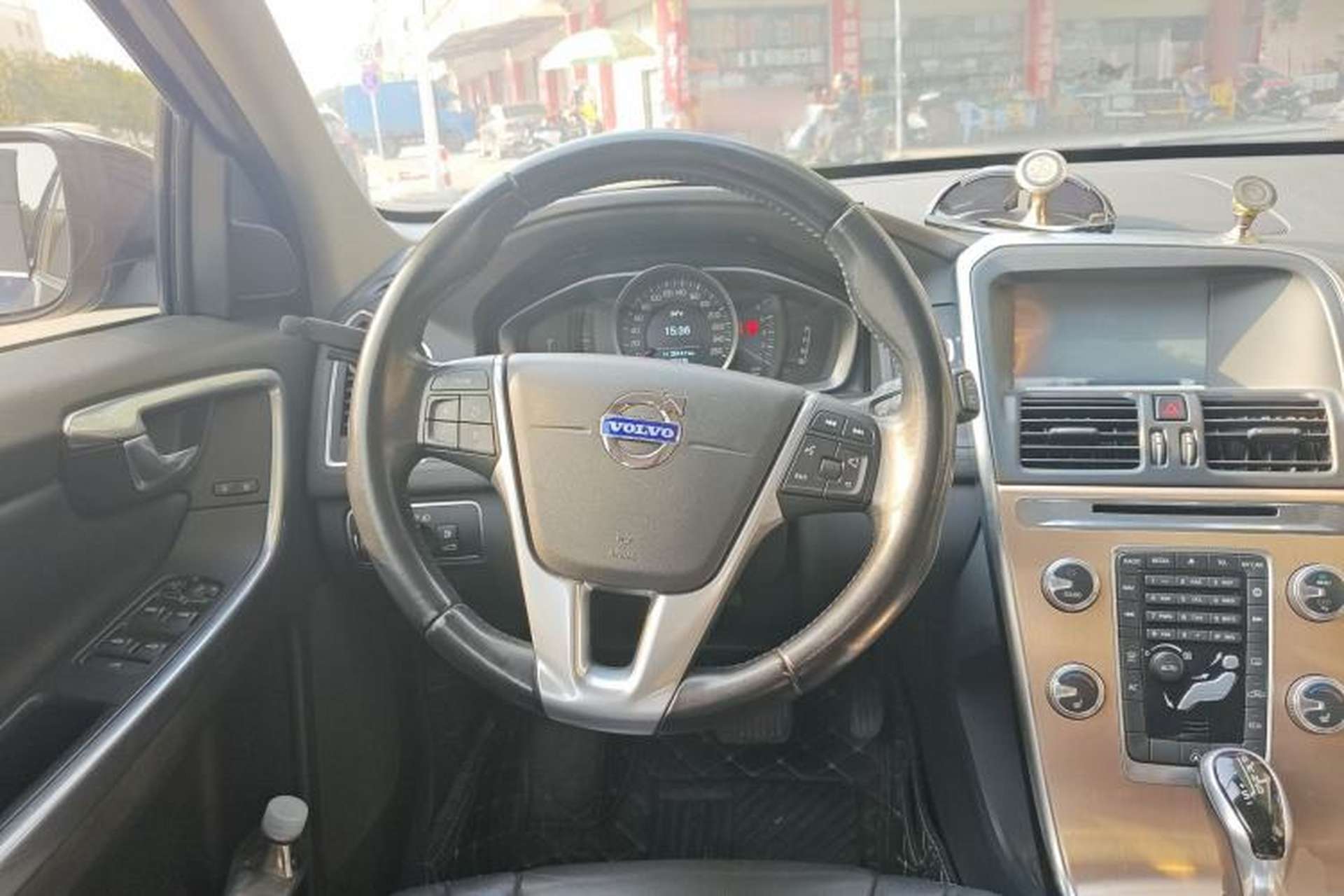 Used Volvo XC60 2015 T5 Smart Upgrade Model Steering Wheel