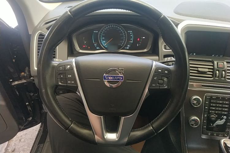Used Volvo XC60 2015 T5 AWD Zhiyuan Edition Steering Wheel