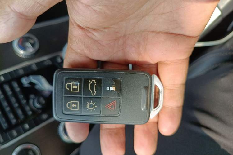 Used Volvo XC60 2015 T5 AWD Zhiyuan Edition Vehicle Key