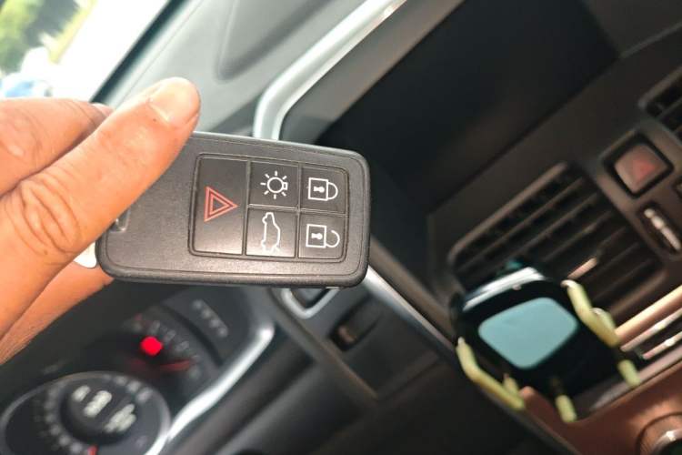 Used Volvo XC60 2015 T5 Smart Upgrade Model Vehicle Key