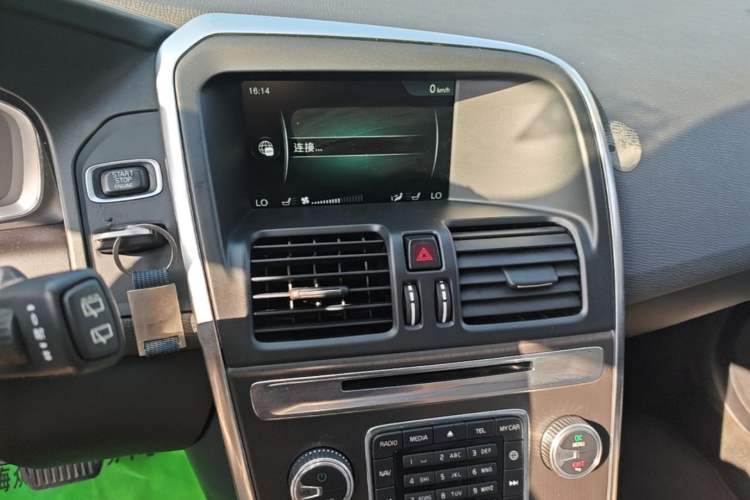 Used Volvo XC60 2015 T6 Zhiyi Edition Audio And AC Panel