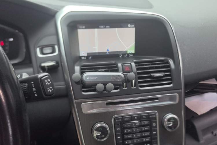 Used Volvo XC60 2015 T5 AWD Zhiyuan Edition Audio And AC Panel