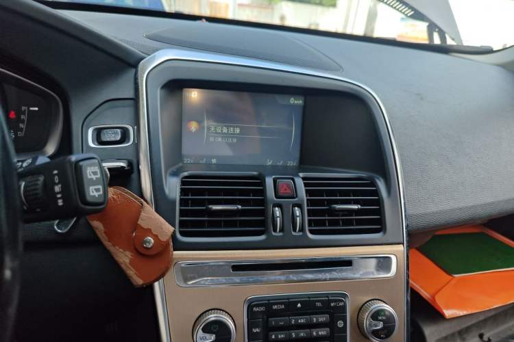 Used Volvo XC60 2015 T5 Smart Upgrade Model Audio And AC Panel