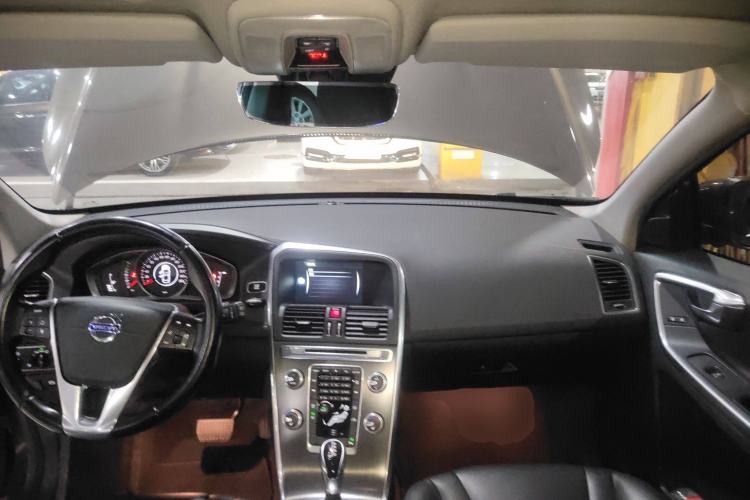 Used Volvo XC60 2015 T5 Zhiyi Edition Center Console