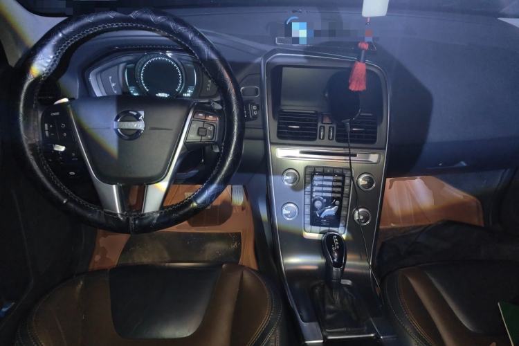 Used Volvo XC60 2015 T6 Zhiyi Edition Center Console