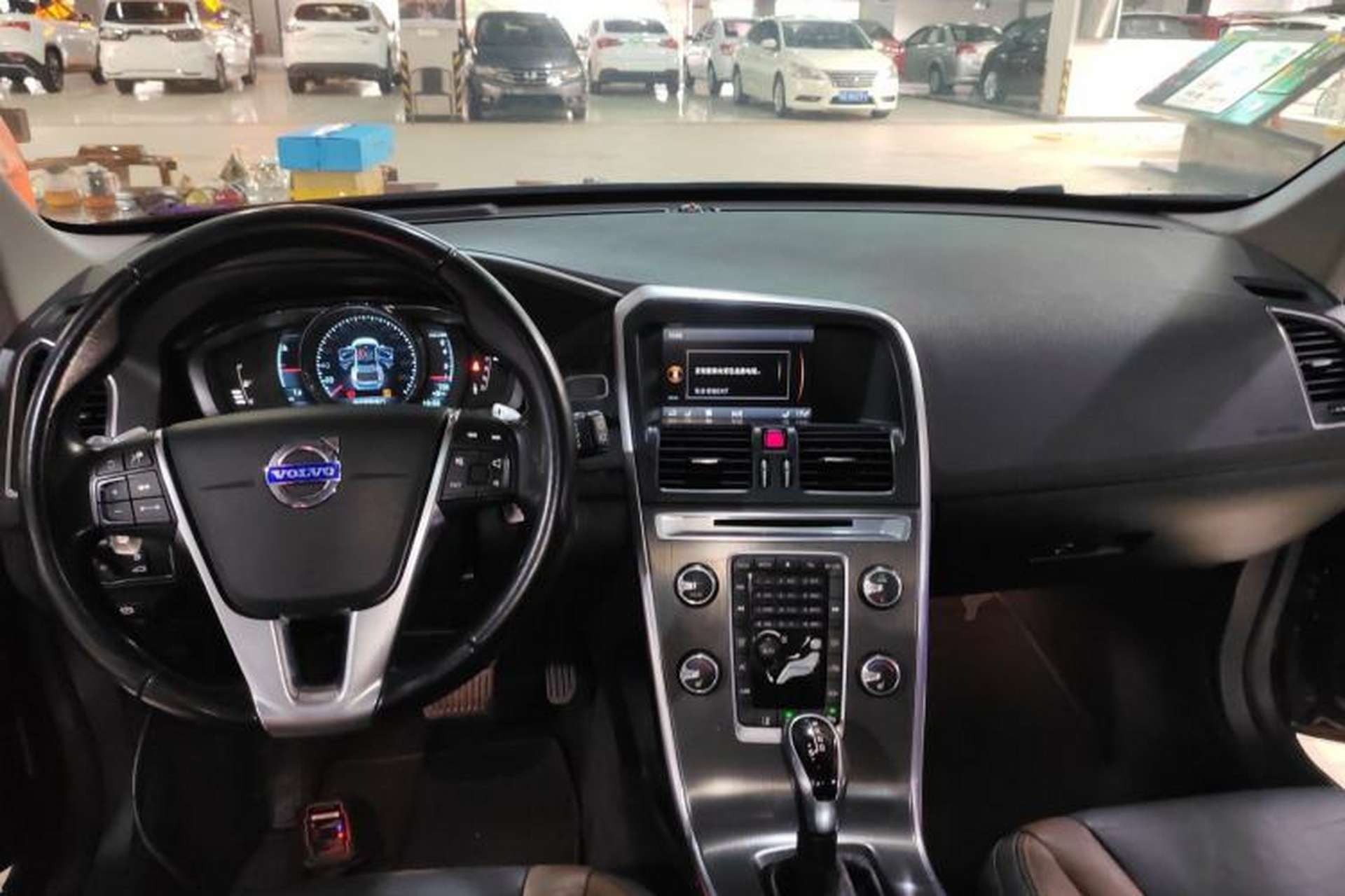 Used Volvo XC60 2015 T5 Zhiya Edition Center Console