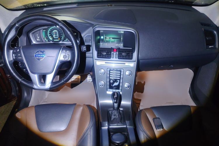 Used Volvo XC60 2015 T5 AWD Zhiyuan Edition Center Console