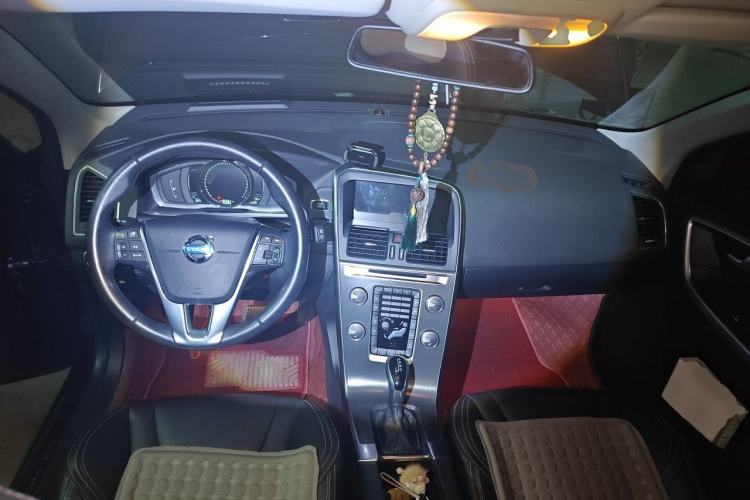 Used Volvo XC60 2015 T5 AWD Zhiyuan Edition Center Console