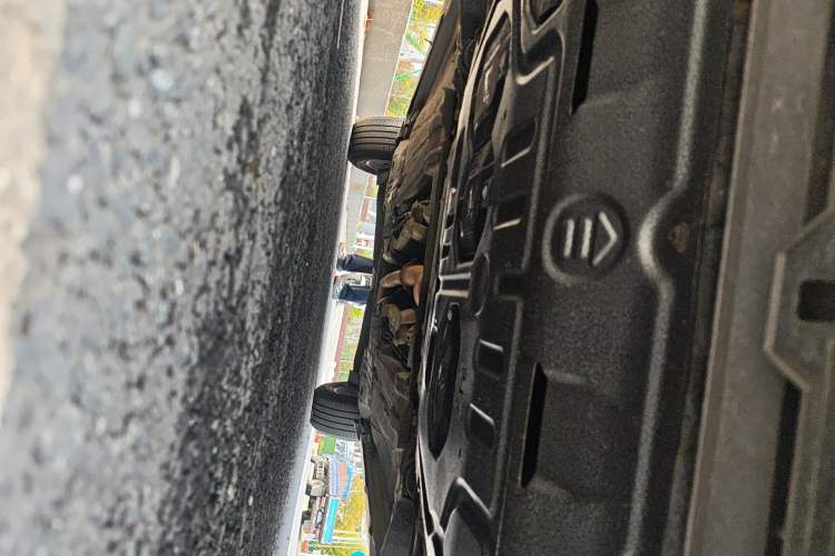 Used Volvo XC60 2015 T5 AWD Zhiyuan Edition Chassis Front