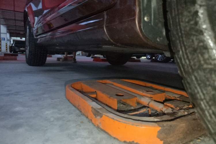 Used Volvo XC60 2015 T5 Smart Upgrade Model Chassis Front Right