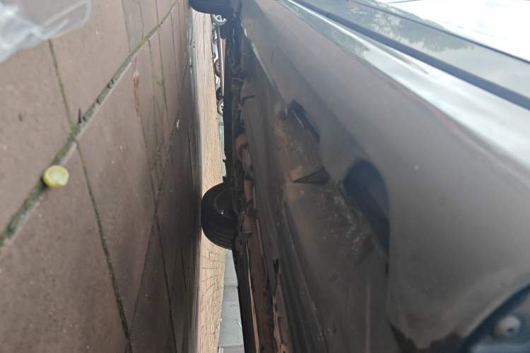 Used Volvo XC60 2015 T5 AWD Zhiyuan Edition Chassis Rear Left