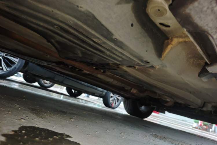 Used Volvo XC60 2015 T5 AWD Zhiyuan Edition Chassis Rear Right