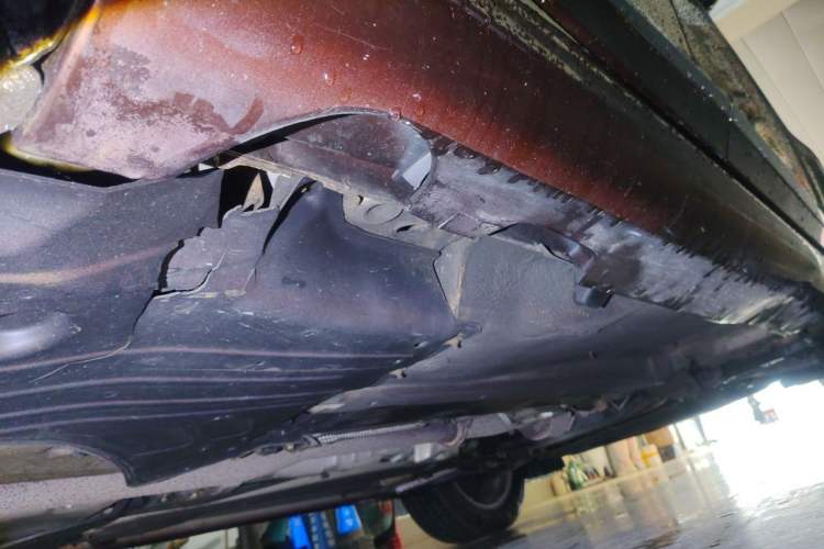 Used Volvo XC60 2015 T5 AWD Zhiyuan Edition Chassis Rear Right