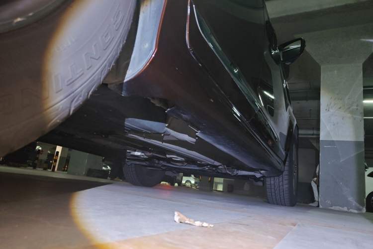 Used Volvo XC60 2015 T5 AWD Zhiyuan Edition Chassis Rear Right