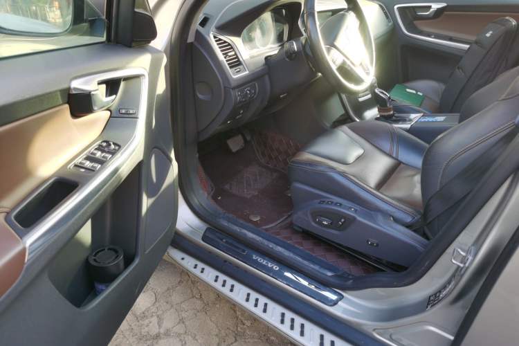 Used Volvo XC60 2015 T5 Smart Upgrade Model Driver Seat