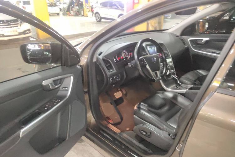 Used Volvo XC60 2015 T5 Zhiyi Edition Driver Seat
