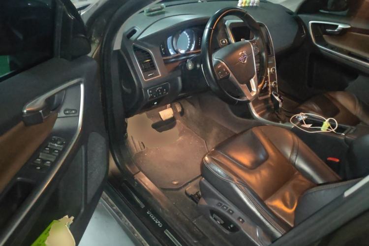 Used Volvo XC60 2015 T6 Zhiyi Edition Driver Seat