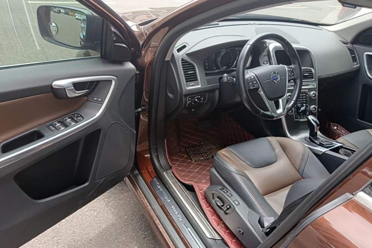 Used Volvo XC60 2015 T5 AWD Smart Drive Edition Driver Seat
