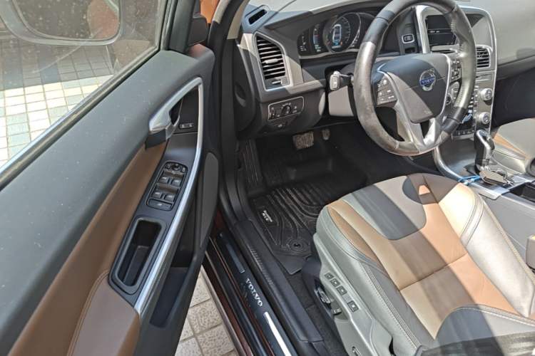 Used Volvo XC60 2015 T5 AWD Zhiyuan Edition Driver Seat