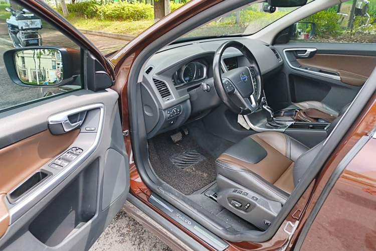 Used Volvo XC60 2015 T5 Smart Upgrade Model Driver Seat